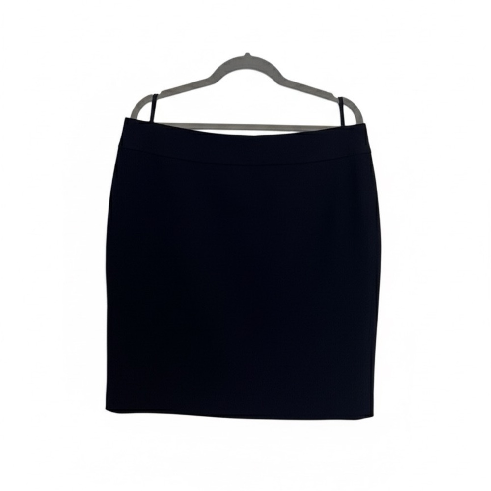 Nine West Woman’s Black Tailored Mini Skirt Size 10